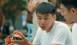 娱乐吃瓜女朋友分手视频,娱乐圈情侣甜蜜变脸，吃瓜群众热议分手真相