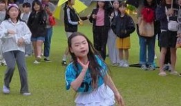 娱乐吃瓜喵散步舞,散步舞带你领略潮流新风尚